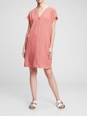 NWT GAP V-Neck Dress (M)